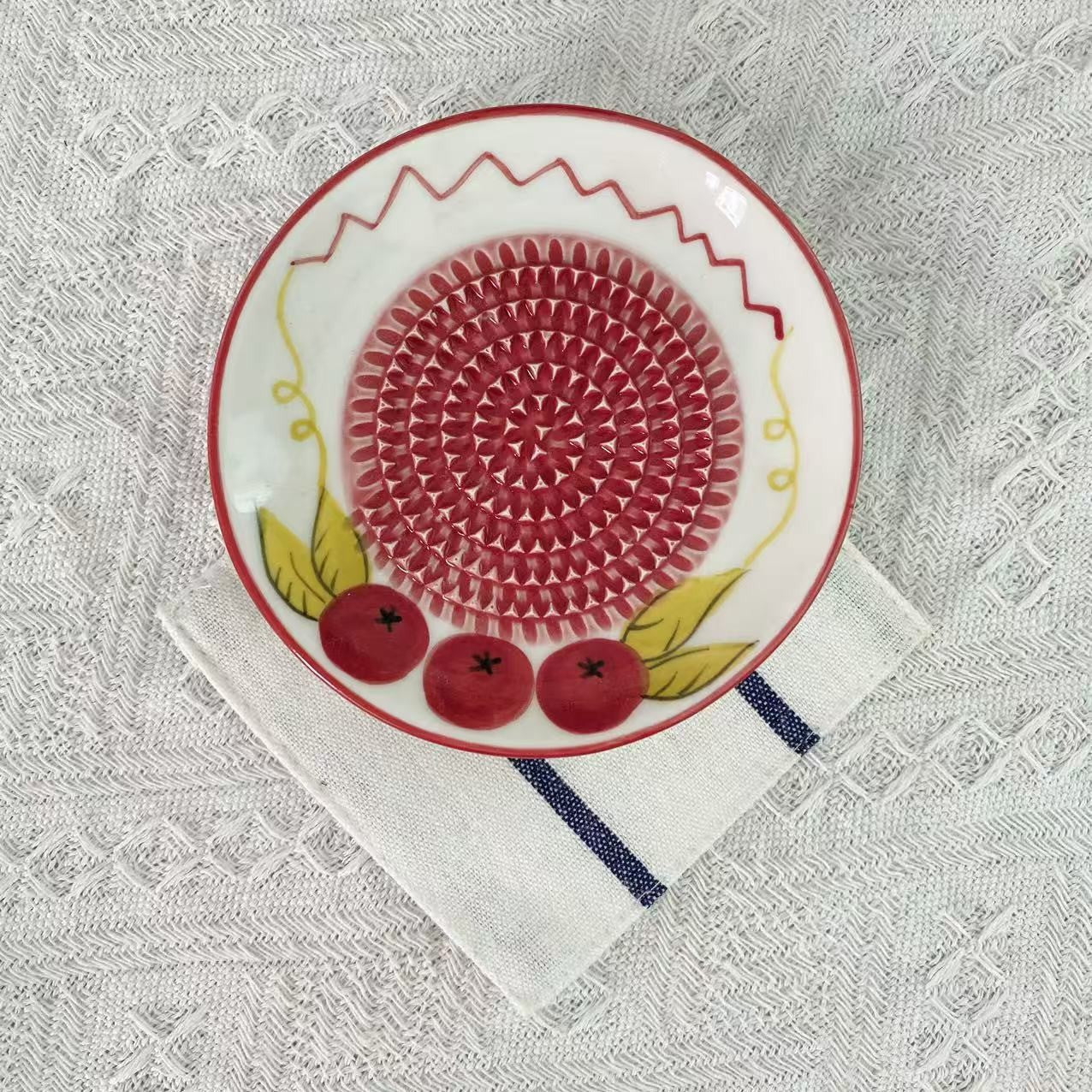 Vodlan™ Handmade Ceramic Ginger & Garlic Grater – Fine Grinder for Fruits, Spices & Fresh Flavor